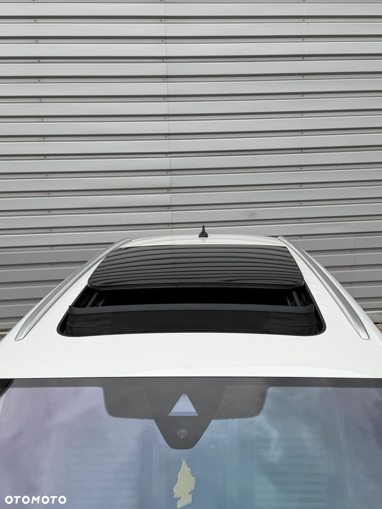 Volkswagen Passat Variant 1.6 TDI (BlueMotion Technology) DSG Trendline - 14