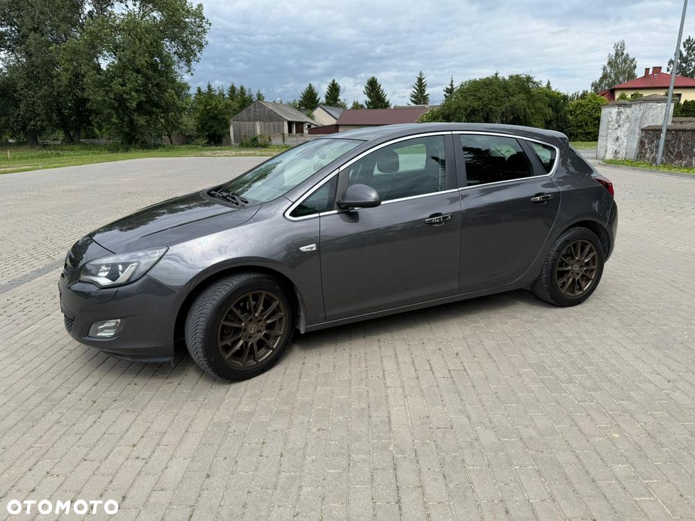 Opel Astra 2.0 CDTI DPF Cosmo - 3