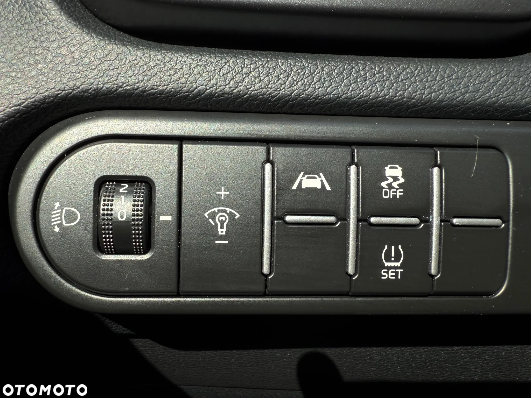 Kia Ceed 1.5 T-GDI M DCT - 24