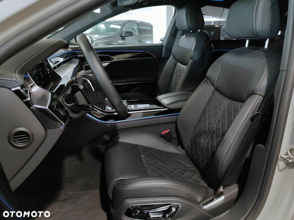 Audi S8 - 25