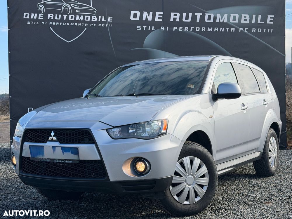Mitsubishi Outlander - 2