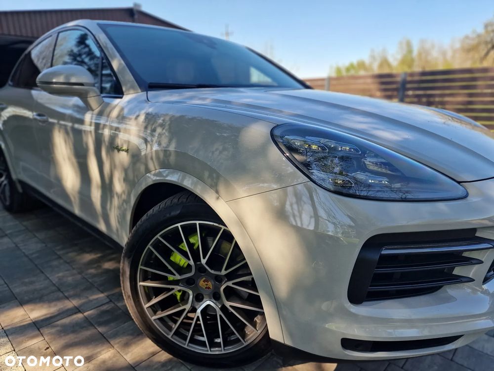 Porsche Cayenne Coupe E-Hybrid - 2