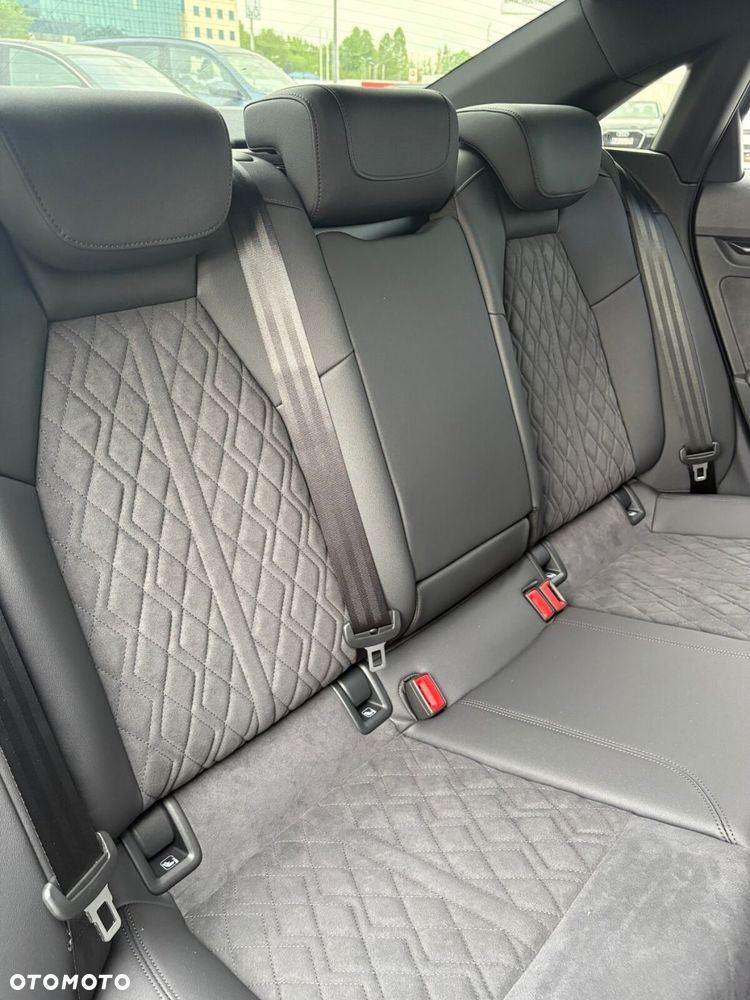 Audi RS3 Limousine - 21