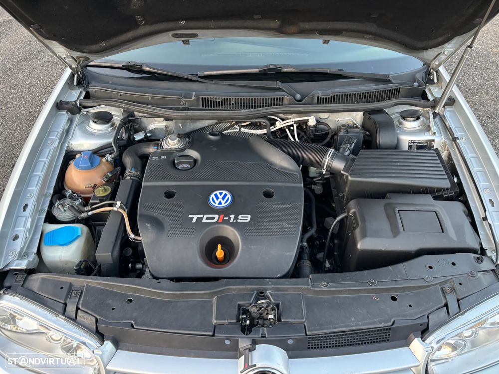 VW Golf 1.9 TDi 25 Anos - 10