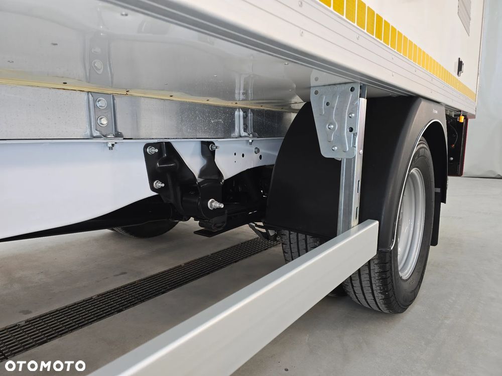 Ford TRANSIT 350-170 IZOTERMA WINDA 750Kg 48 Tyś Km SERWIS ASO FORD DO OSTATNIEGO Km SALON PL STAN JAK NOWY TEMPOMAT KLIMA ELKTRYKA ASYSTEN KIEROWCY WZMOCNIONE TYLNE ZAWIESZENIE RESOR + PODUSZKI PNEŁMATYCZNE - 19