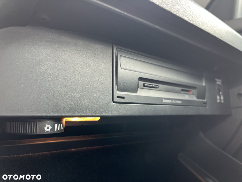 Skoda Octavia 2.0 TSI Style DSG - 27