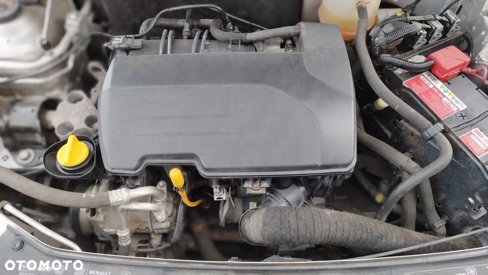 Renault Clio 1.2 16V Campus - 13