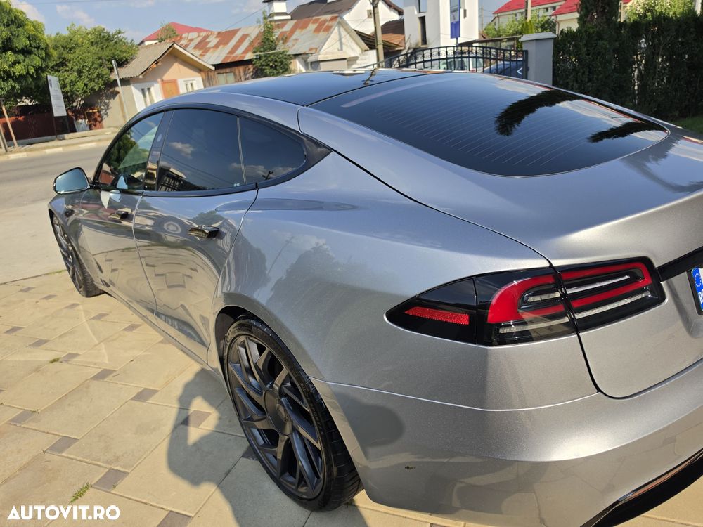 Tesla Model S Long Range - 12