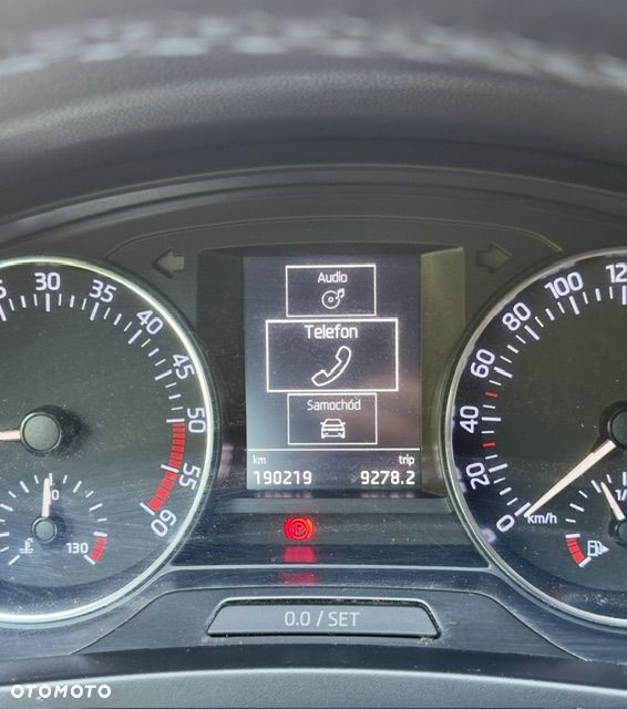 Skoda RAPID Spb 1.6 TDI DPF Style - 11