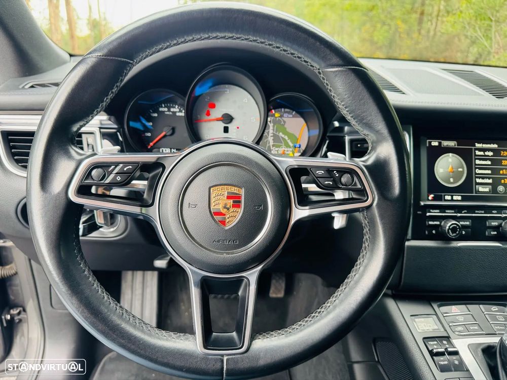 Porsche Macan S - 30