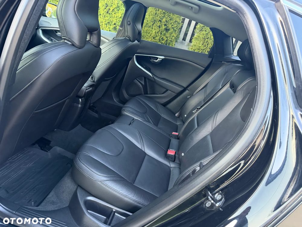 Volvo V40 D2 Momentum - 19