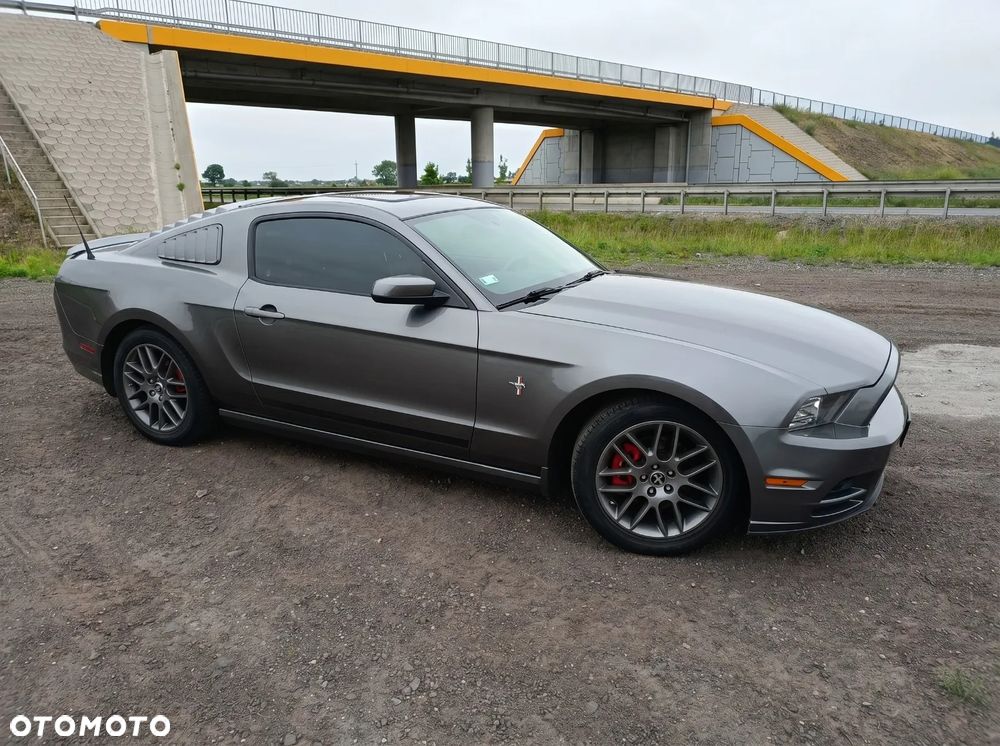 Ford Mustang 3.7 V6 Premium - 9