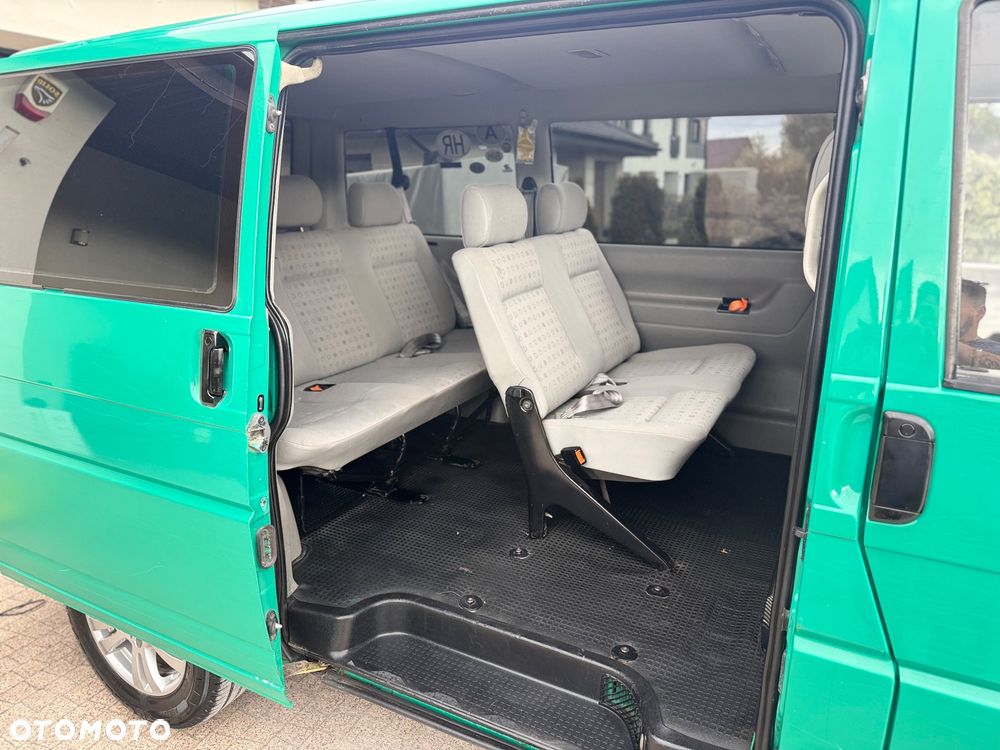 Volkswagen Caravelle GL - 9