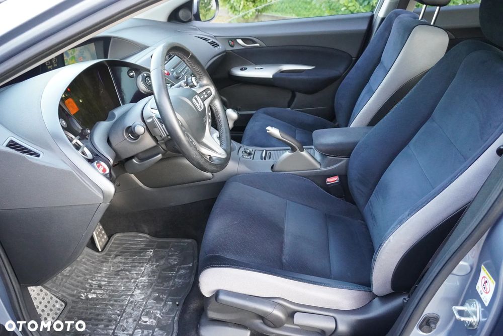 Honda Civic 1.8 Executive NAVI i-SHIFT - 17