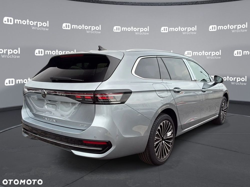 Volkswagen Passat - 10