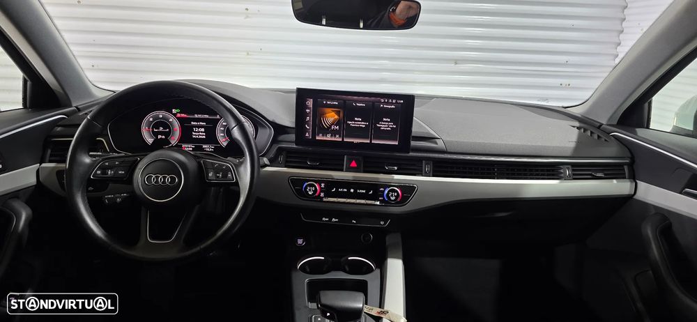 Audi A4 35 TDI S line S tronic - 12