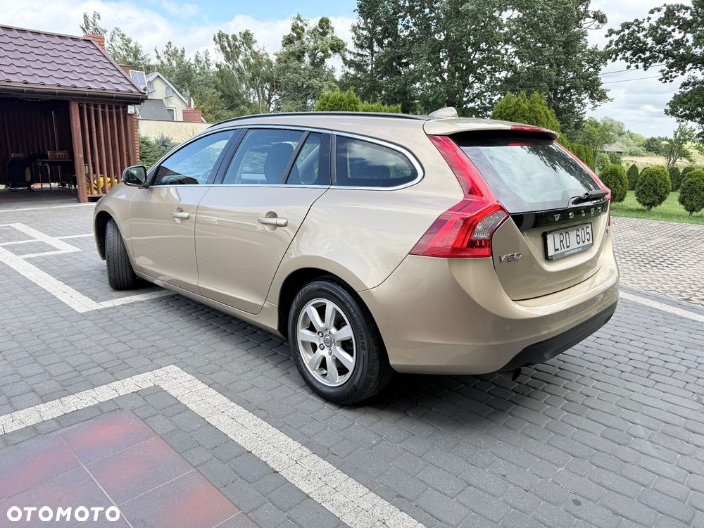 Volvo V60 DRIVe Momentum - 6