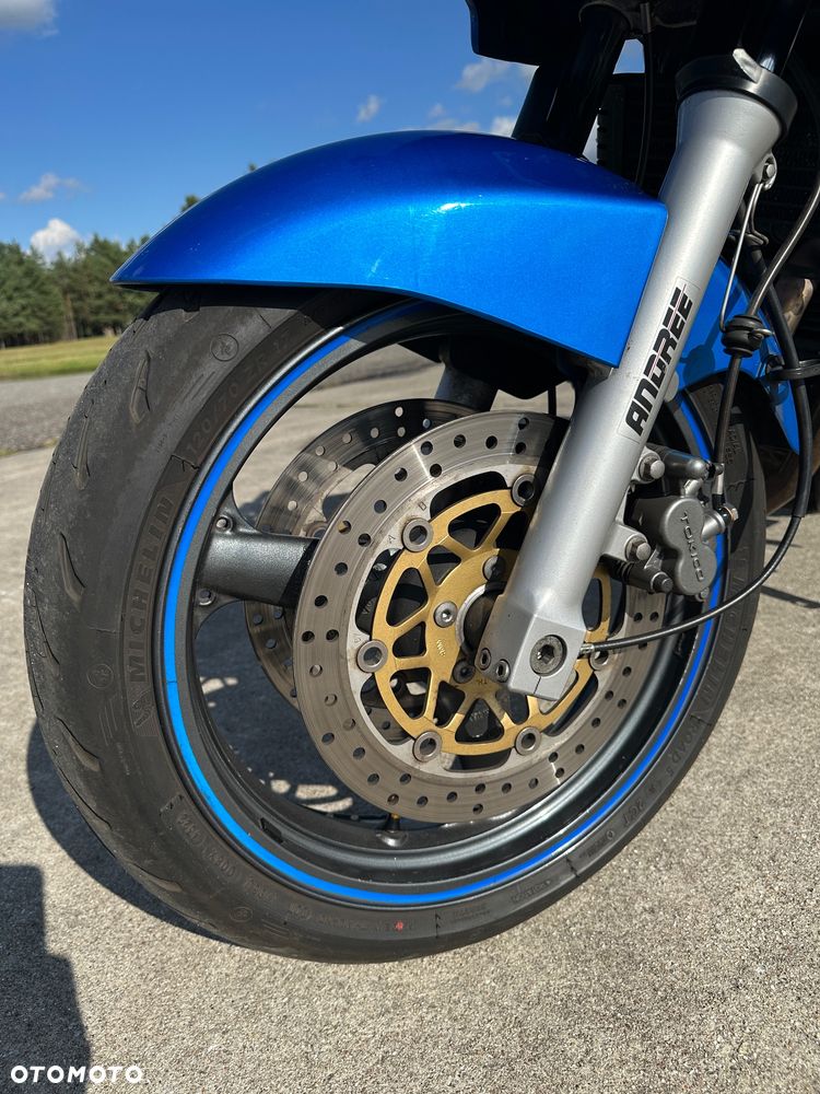 Kawasaki ZR - 11