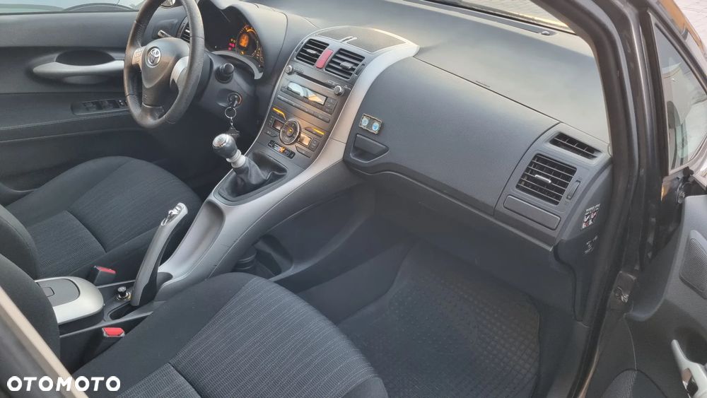 Toyota Auris 1.4 D-4D Premium - 10