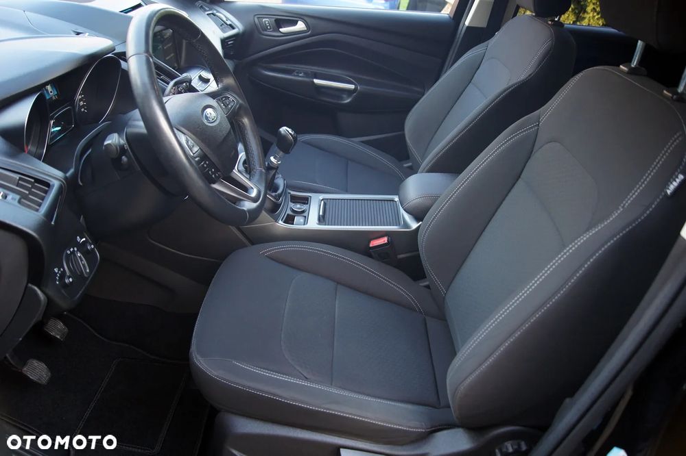 Ford Kuga 2.0 TDCi 2x4 Business Edition - 23