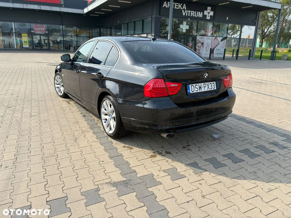 BMW Seria 3 320d xDrive - 4