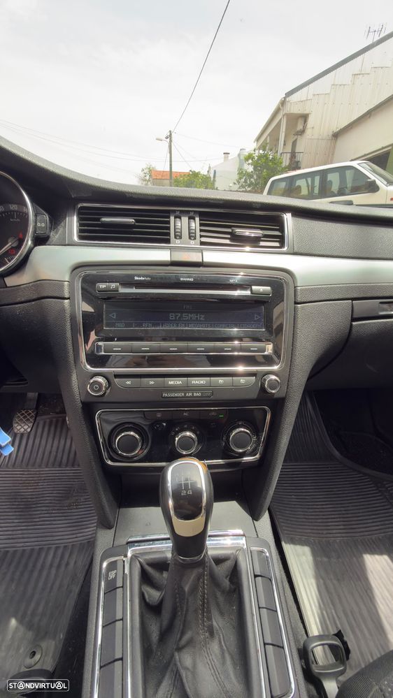 Skoda Superb 1.9 TDI Greenline - 2