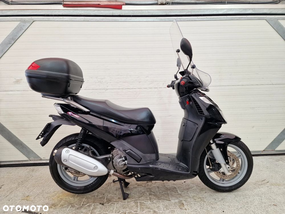 Aprilia Sportcity - 4