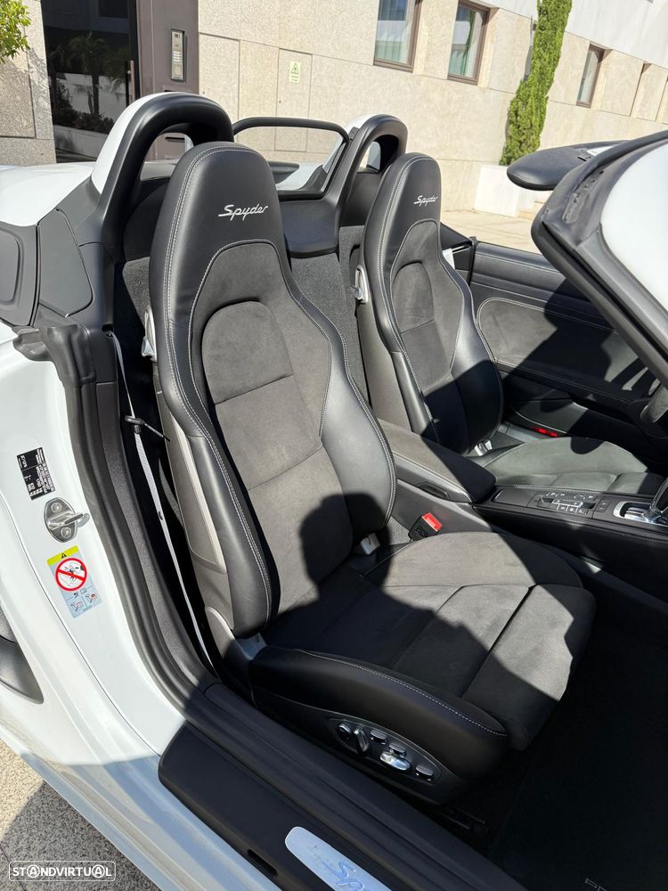 Porsche 718 Spyder PDK - 13