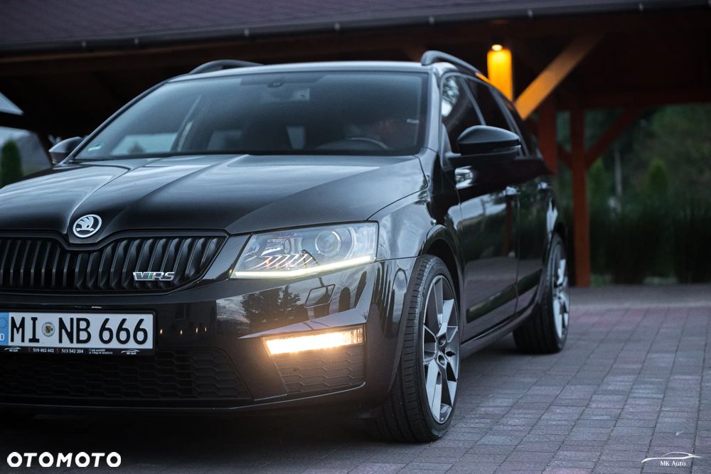 Skoda Octavia Combi 2.0 TDI RS - 9