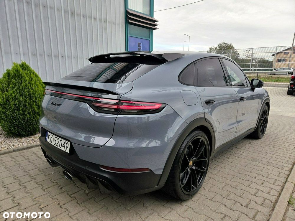 Porsche Cayenne - 6