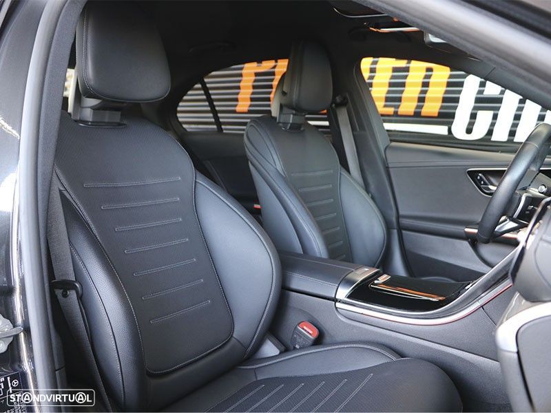 Mercedes-Benz C 300 e AMG Line — fotografia 14