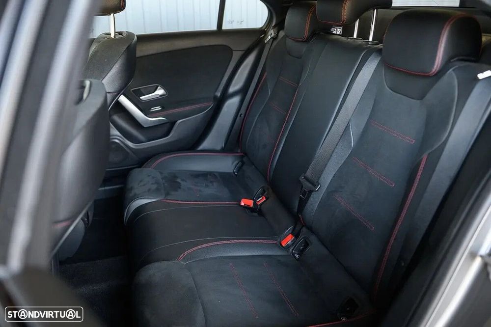 Mercedes-Benz A 180 Limousine d AMG Line Aut. - 31