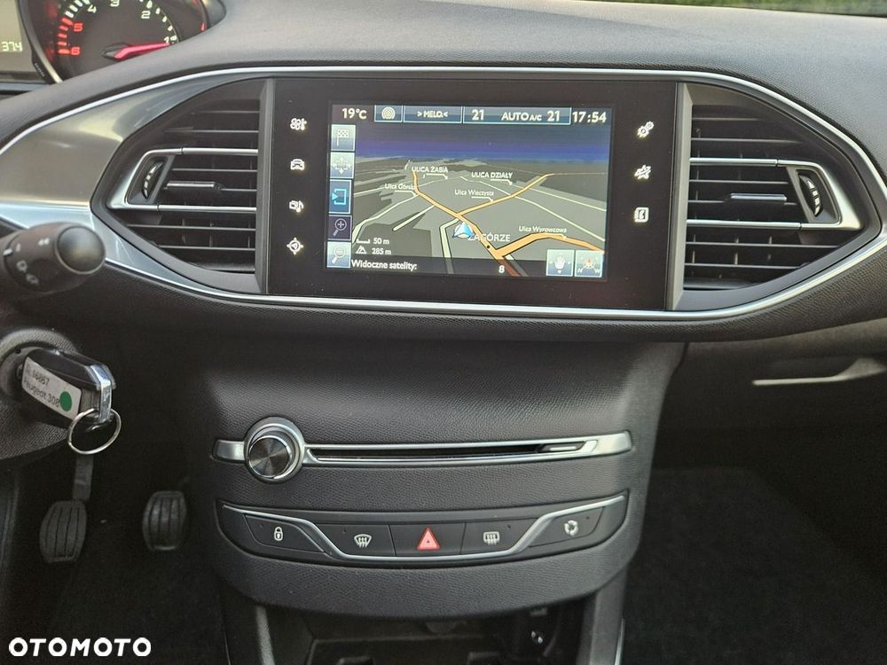 Peugeot 308 1.6 BlueHDi Business Line S&S - 32