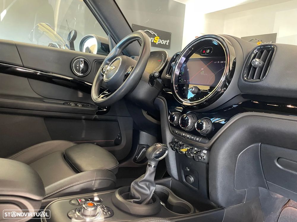 MINI Countryman Cooper SE ALL4 Auto - 12