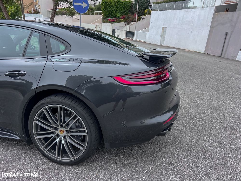 Porsche Panamera 4 E-Hybrid Executive - 5