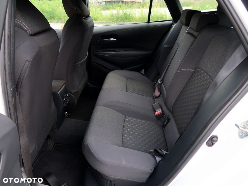 Toyota Corolla 1.8 Hybrid Comfort - 13