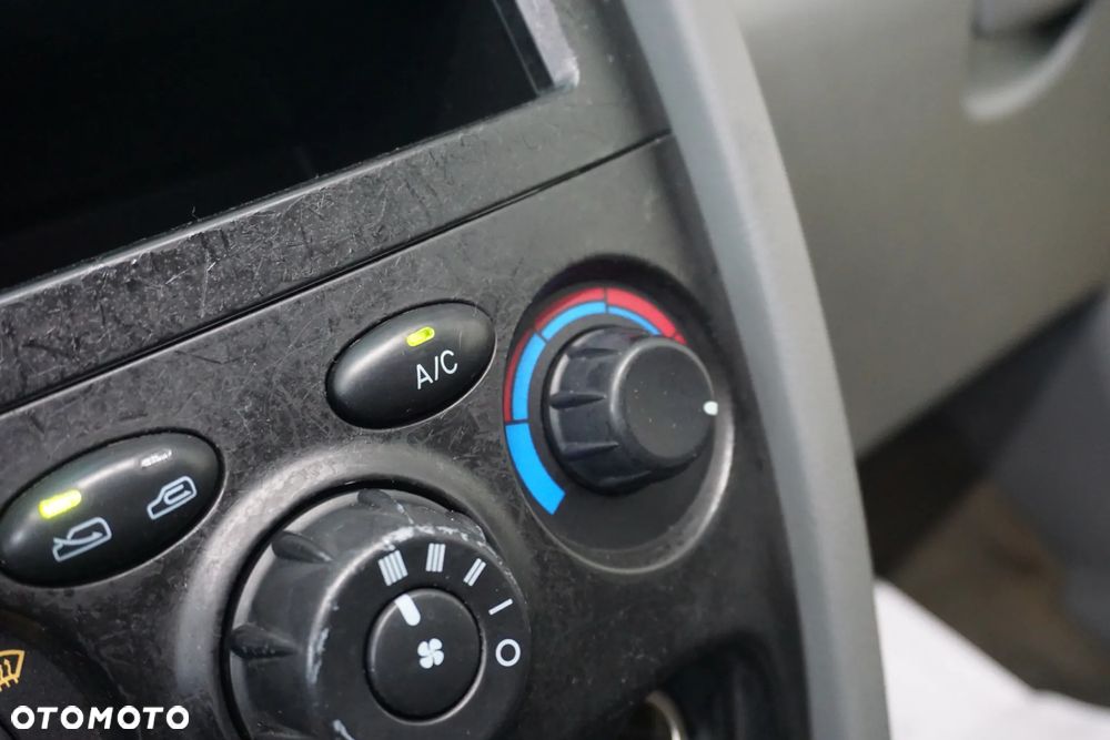 Hyundai Santa Fe - 32