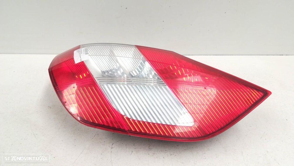FAROLIM TRASEIRO DIREITO RENAULT SCENIC II JM - 1