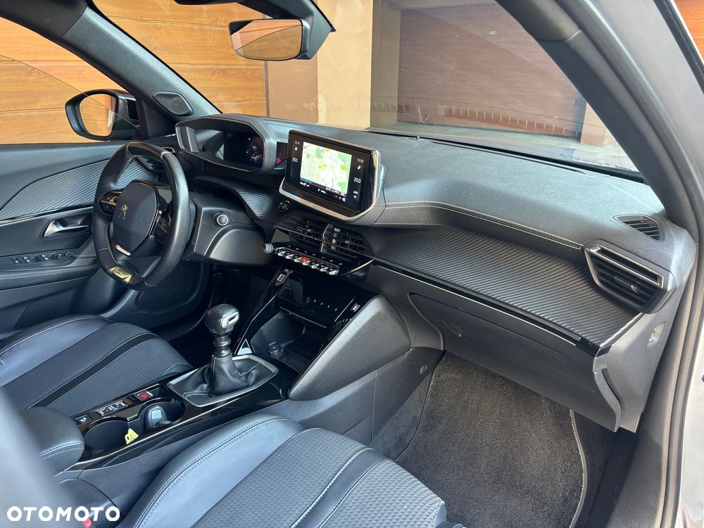 Peugeot 2008 PureTech 130 GT Pack - 27