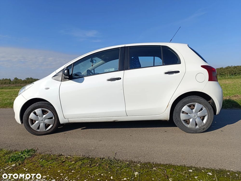 Toyota Yaris - 2