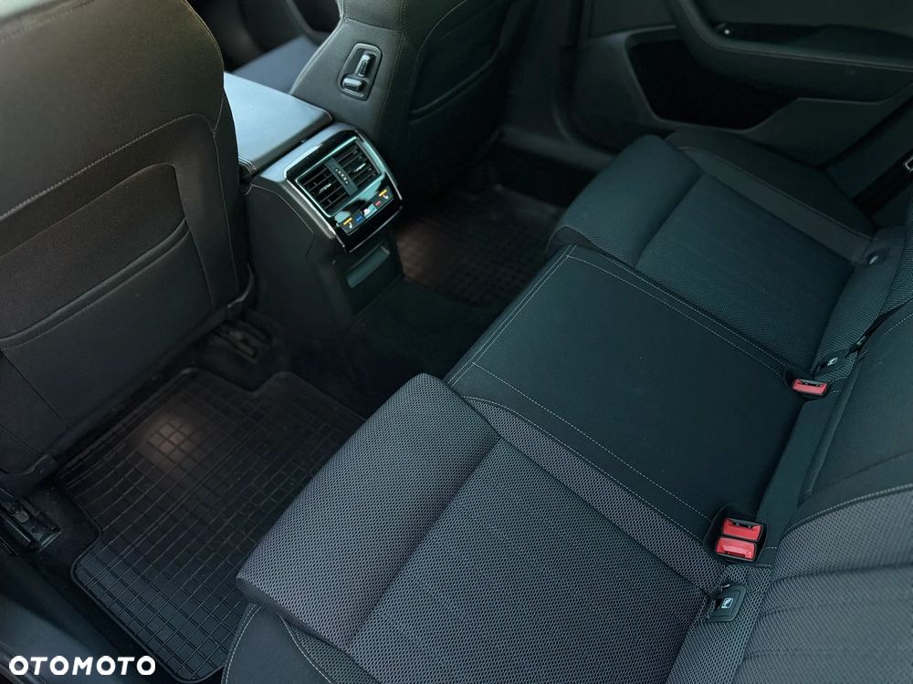 Skoda Superb 2.0 TDI SCR Style DSG - 9