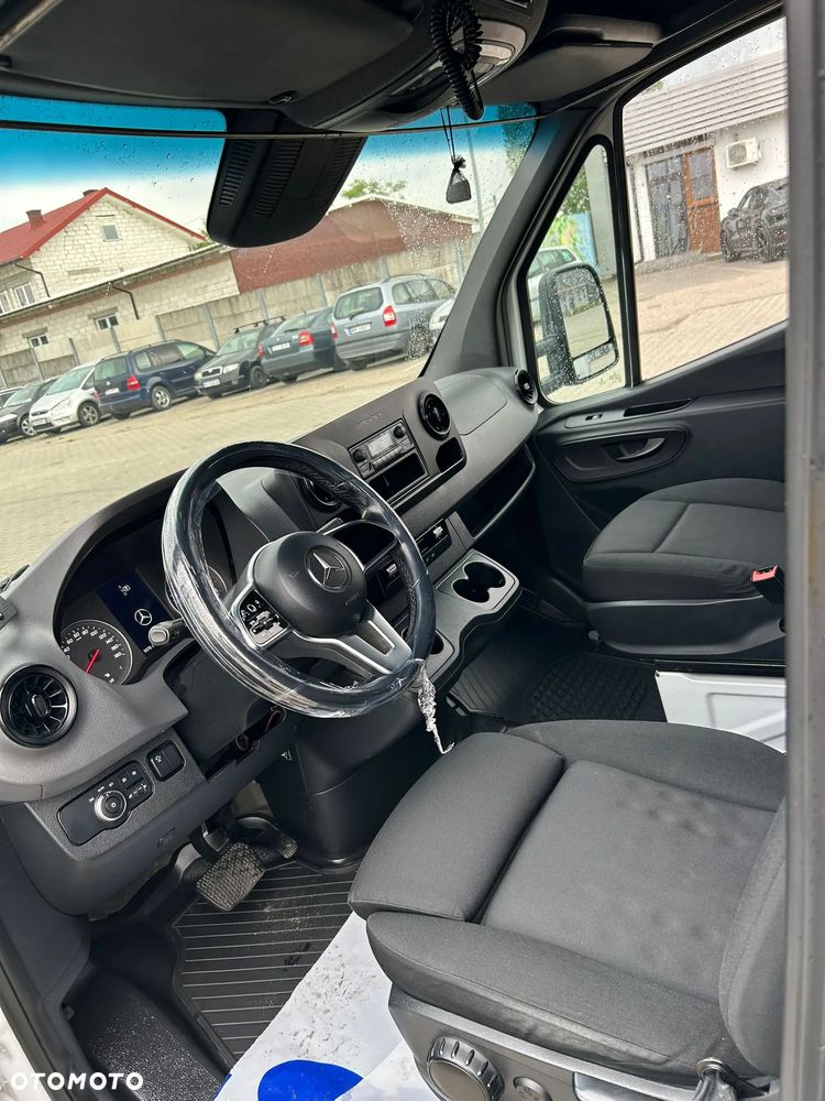 Mercedes-Benz Sprinter - 17