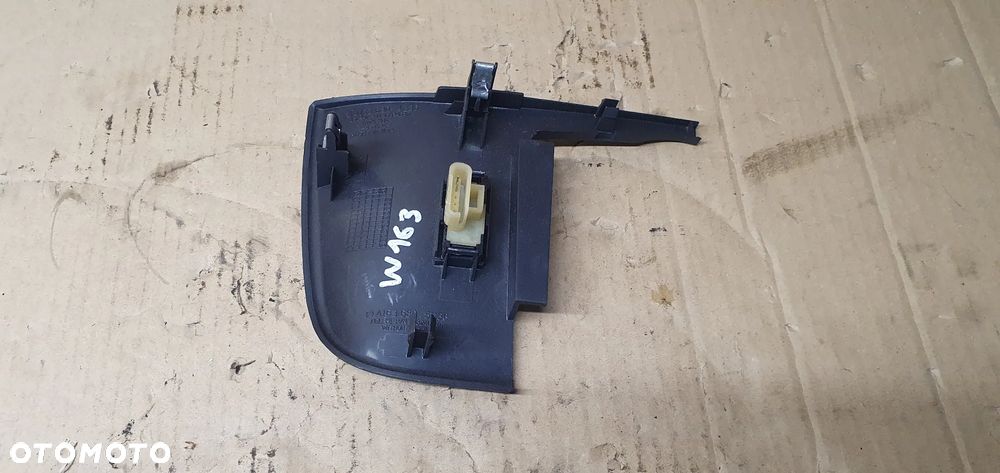 Osłona zaślepka deski konsoli włącznik spryskiwaczy Mercedes ML W163 A1636804236 A1636805836 - 4
