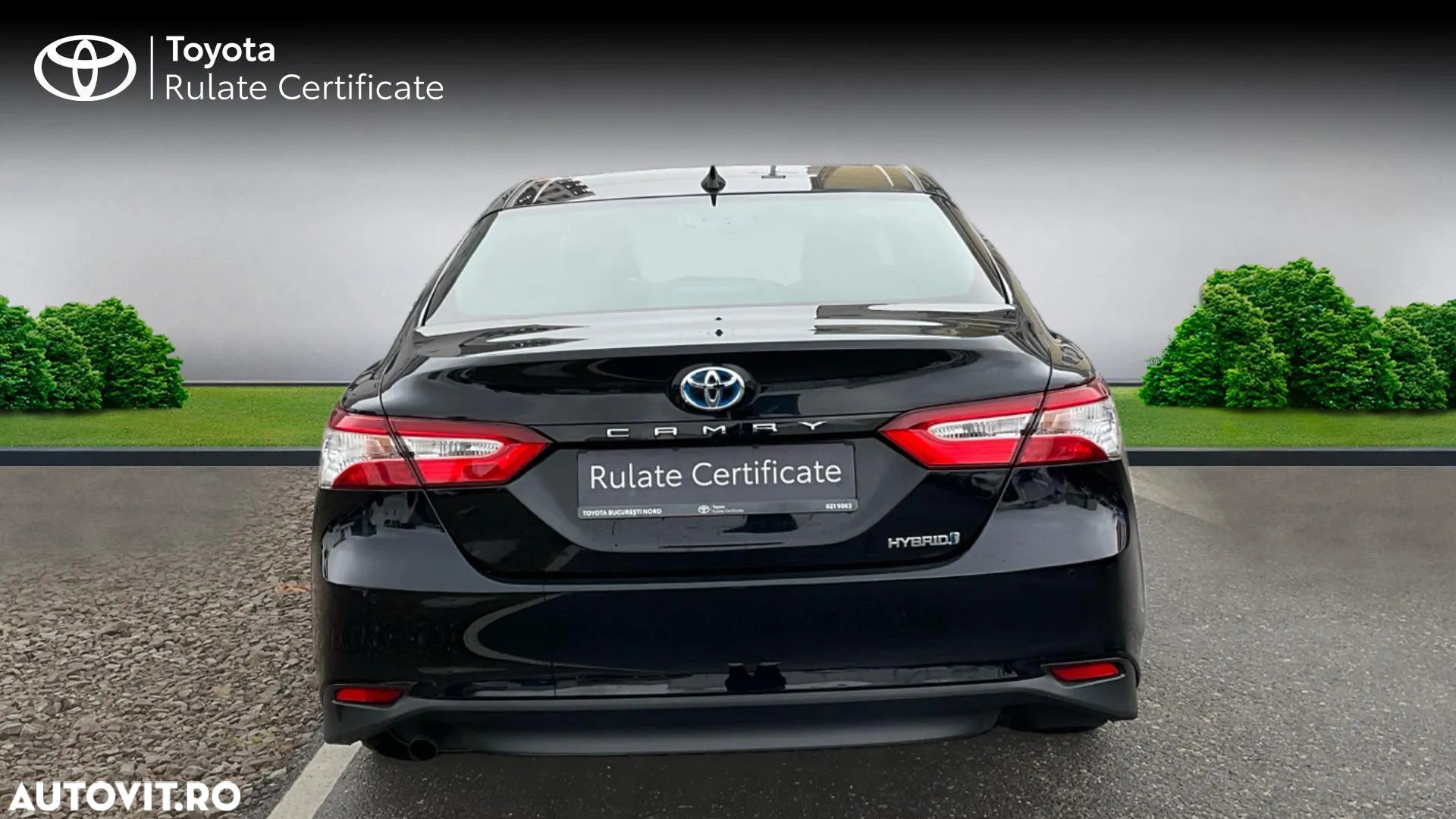 Toyota Camry 2.5 Hybrid Business - 3