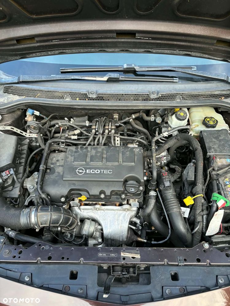 Opel Astra 1.4 T Cosmo S&S - 6