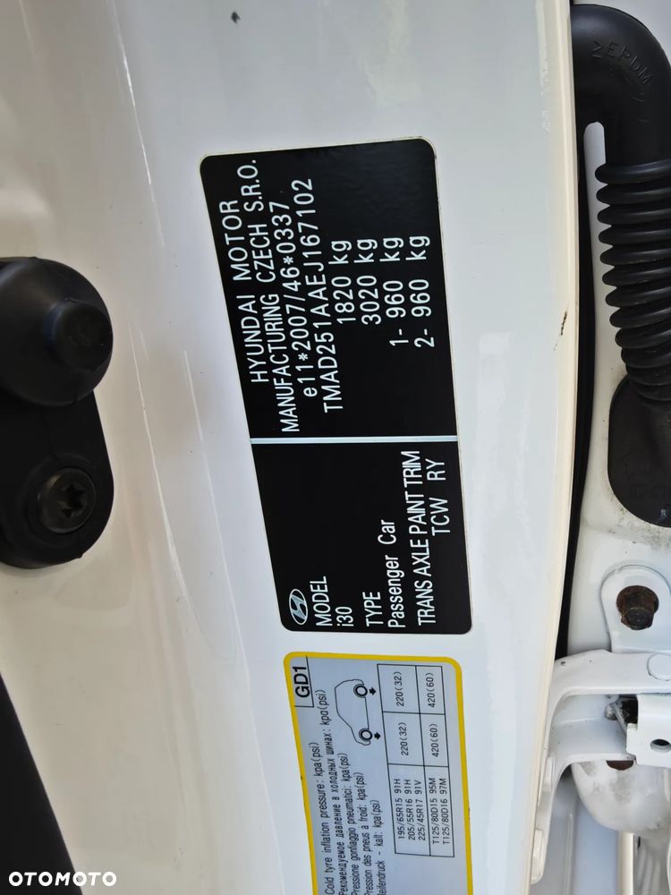 Hyundai i30 1.4 Fifa World Cup Edition - 31