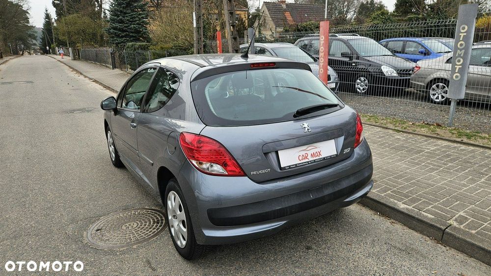 Peugeot 207 - 10