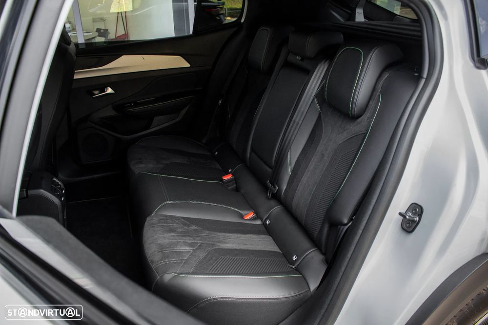 Peugeot 408 1.6 Hybrid GT e-EAT8 - 33