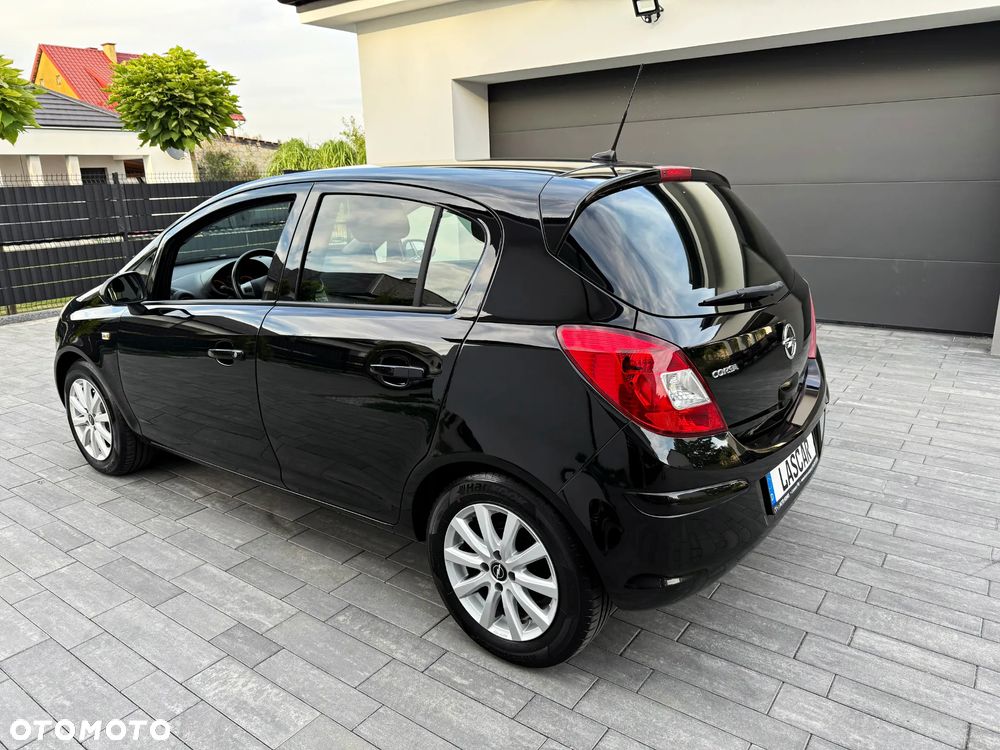 Opel Corsa 1.4 16V 150 Jahre - 26
