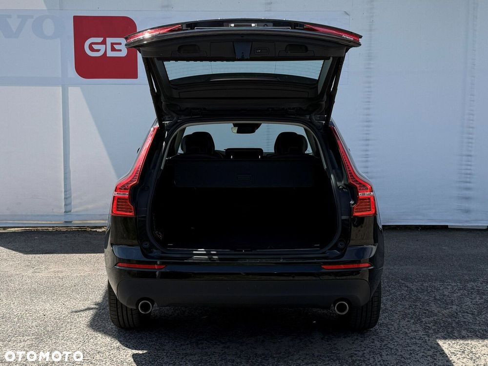 Volvo XC 60 T4 Momentum Pro - 10